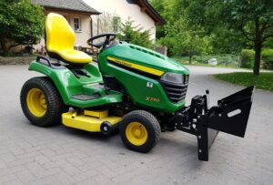 John Deere X590 Lawn Tractor Review