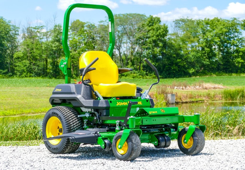 John Deere Zero Turn Photos