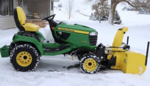 John Deere X738 Lawn Tractor Review