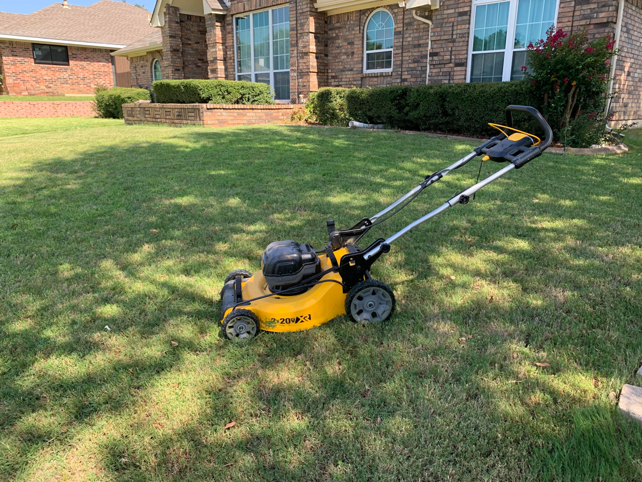 DeWalt DCMW220P2 Lawn Mower Review