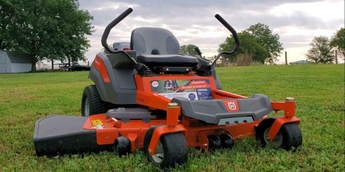 Husqvarna Z254F Hydrostatic Zero-Turn Riding Mower