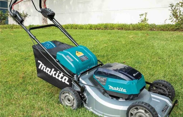 Makita XML03PT1 Battery Mower