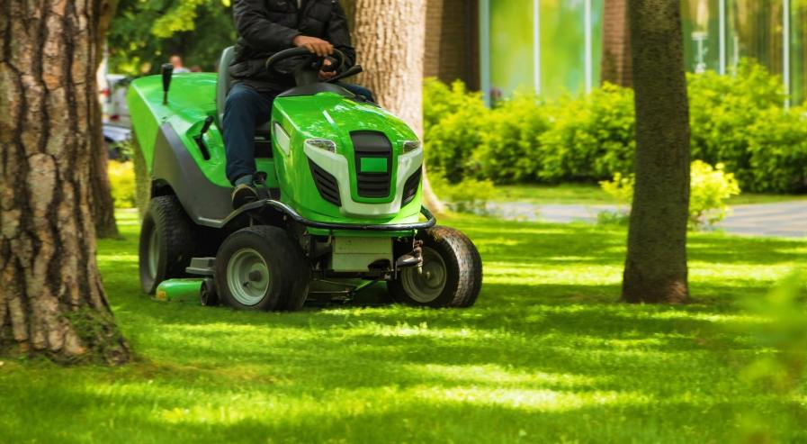 How Long Do Riding Lawn Mowers Last