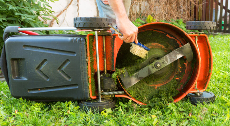 How to Keep Grass from Sticking Under the Mower Deck