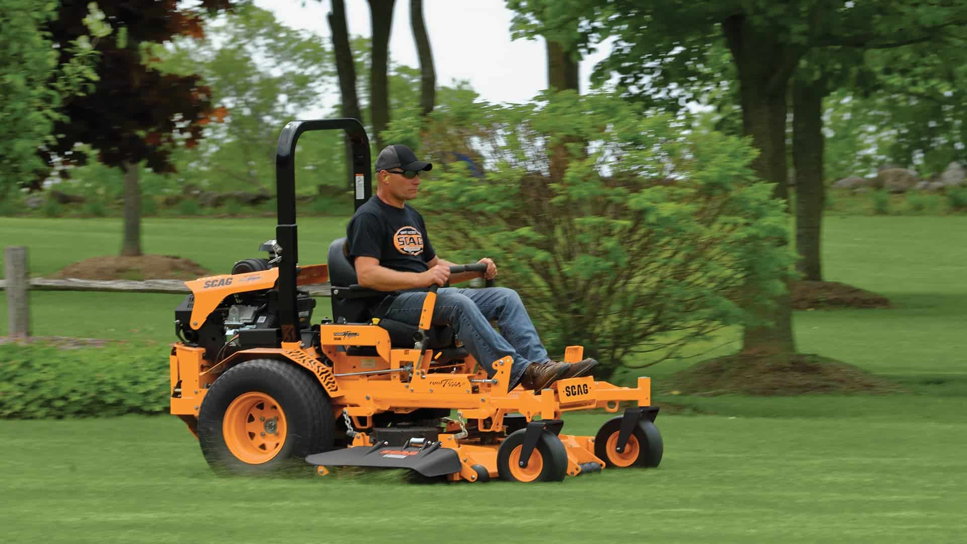 Pros and Cons of a Zero-turn Mower