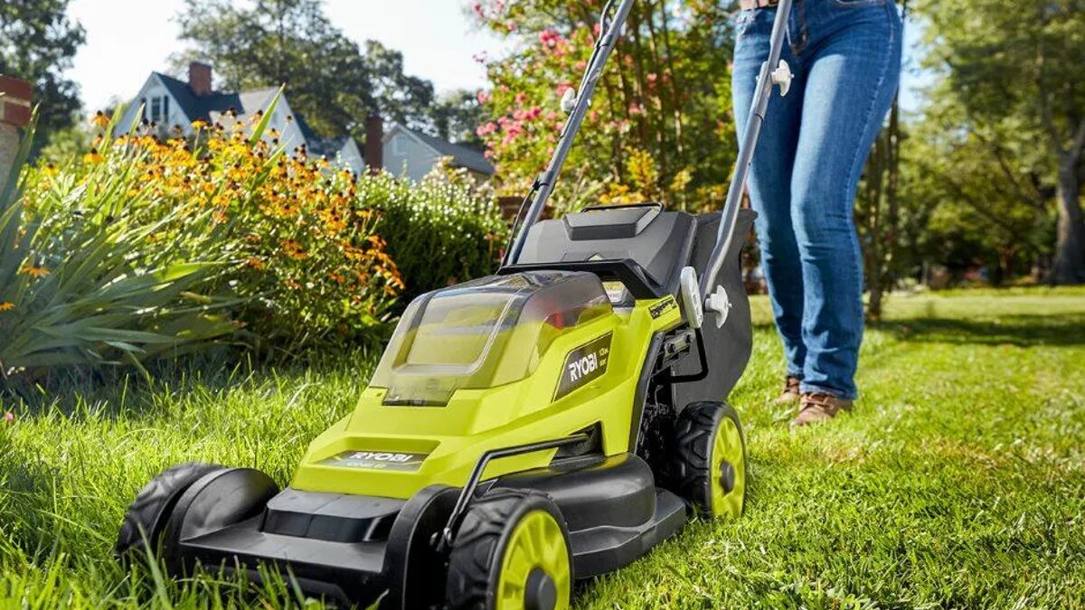 13 Things You Should NEVER Do To Your Mower